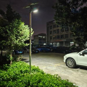 Low Freight Rates Induction Street Lamp Bend Bottle Green White 50W-150W Solar Parking Lot Lights